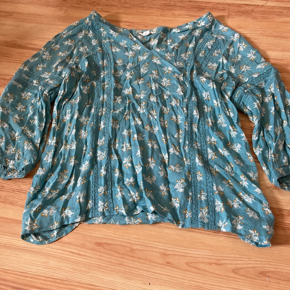 Cute soft Caslon Top